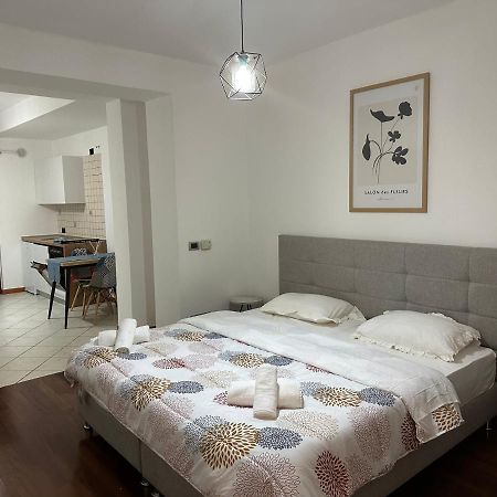City Center Shkodra B&B ภายนอก รูปภาพ