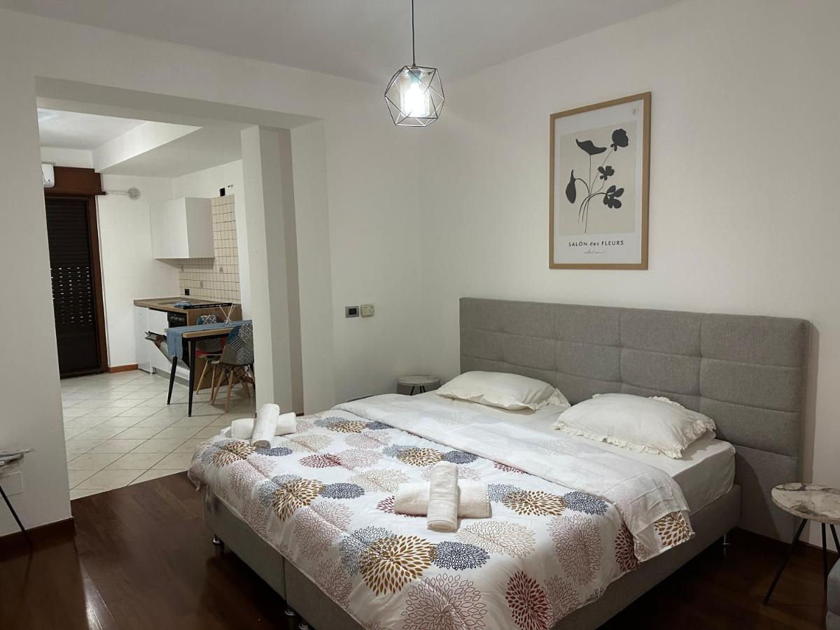 City Center Shkodra B&B ภายนอก รูปภาพ