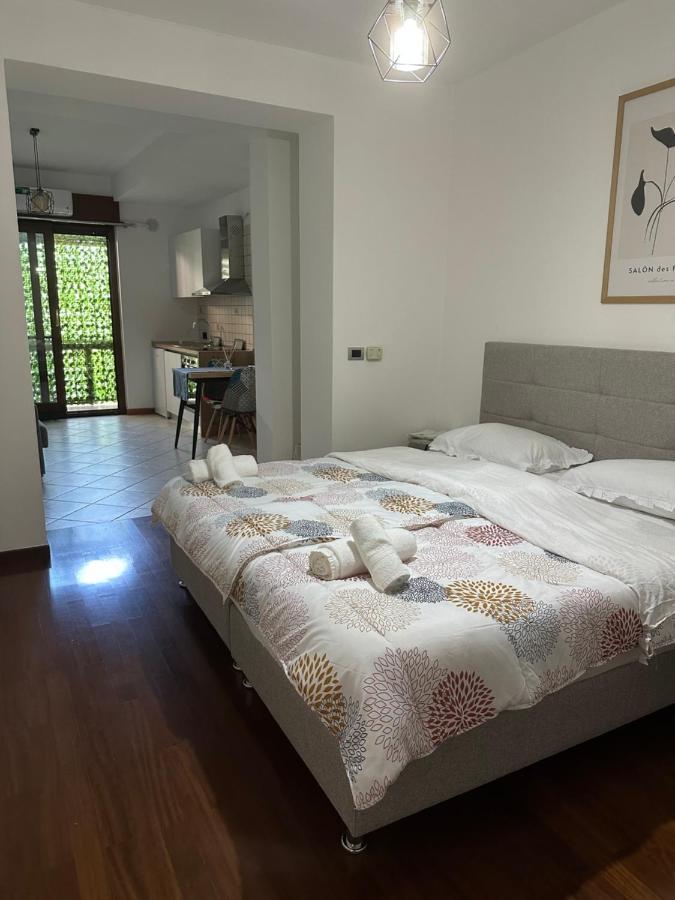 City Center Shkodra B&B ภายนอก รูปภาพ
